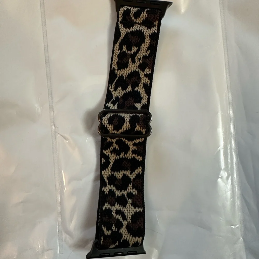 leopard adjustable apple watch band NEVER USED